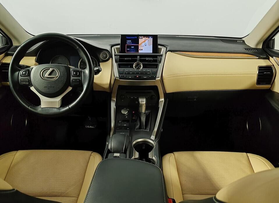 Lexus NX, I 200t 2.0 AT (238 л.с.) 4WD