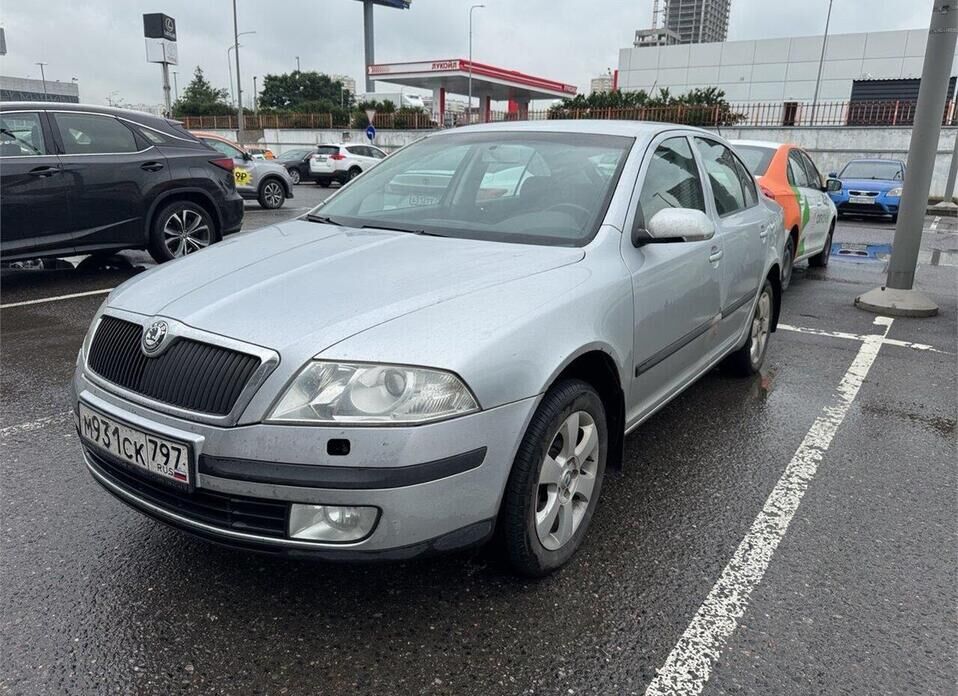 Skoda Octavia, II (A5) 1.6 MT (102 л.с.)