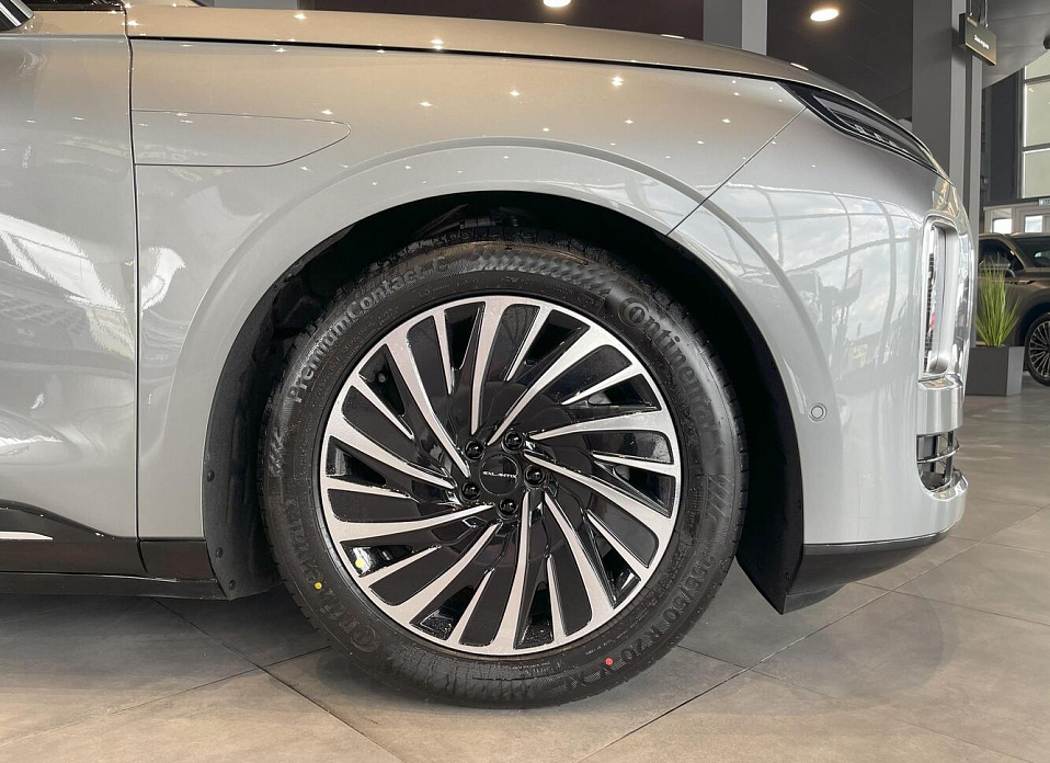 EXEED Exlantix ET 1.5hyb AT (469 л.с.) 4WD