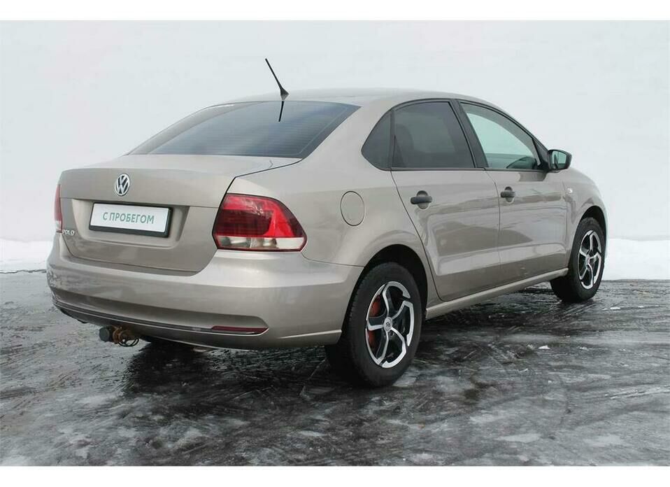 Volkswagen Polo 1.6 MT (105 л.с.)