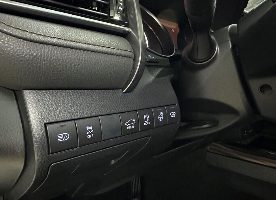 Toyota Camry, VIII (XV70) 2.5 AT (181 л.с.)