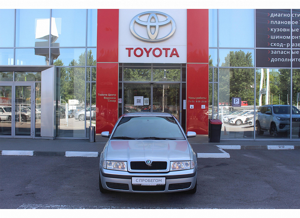 Skoda Octavia, I (A4) Рестайлинг 1.6 MT (102 л.с.)