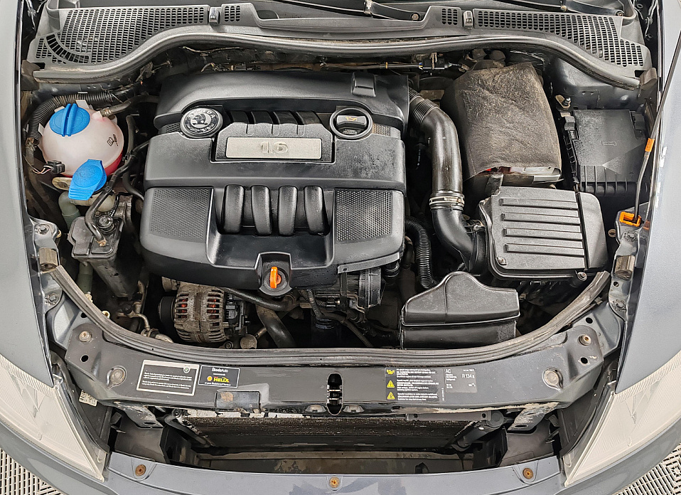 Skoda Octavia, II (A5) Рестайлинг 1.6 MT (102 л.с.)