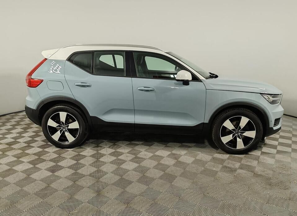Volvo XC40 2.0 AT (190 л.с.) 4WD