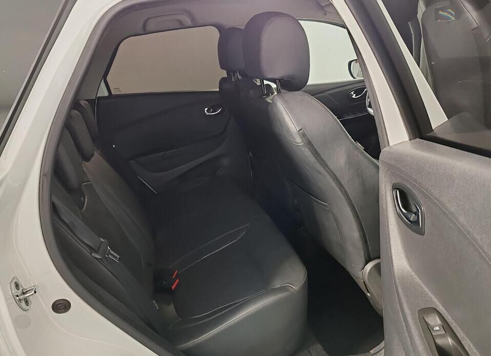 Renault Kaptur, I 1.6 CVT (114 л.с.)