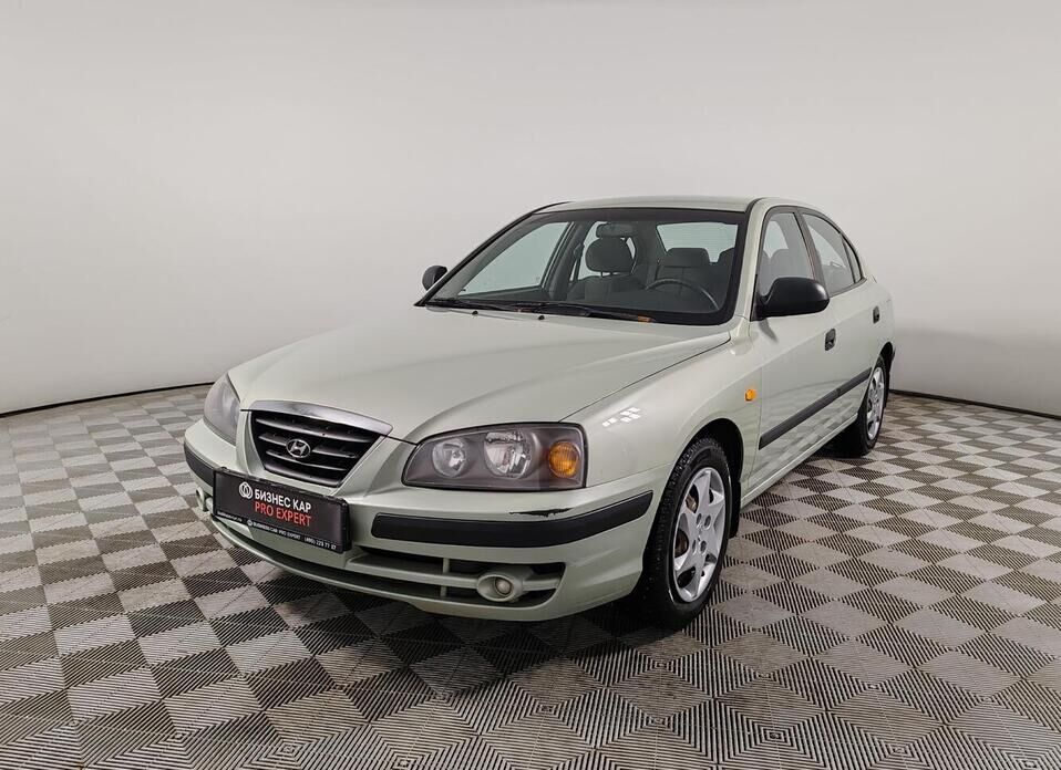 Hyundai Elantra, III (XD2) Рестайлинг 1.6 MT (105 л.с.)