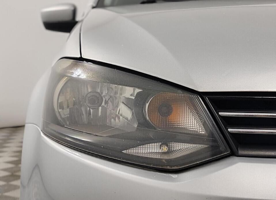 Volkswagen Polo, V 1.6 AT (105 л.с.)