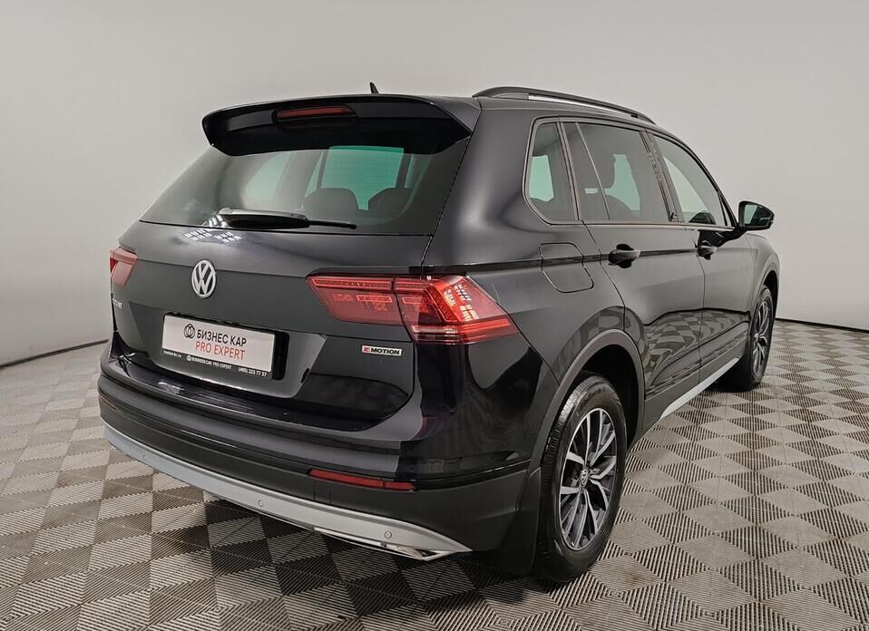 Volkswagen Tiguan 2.0d AMT (150 л.с.) 4WD