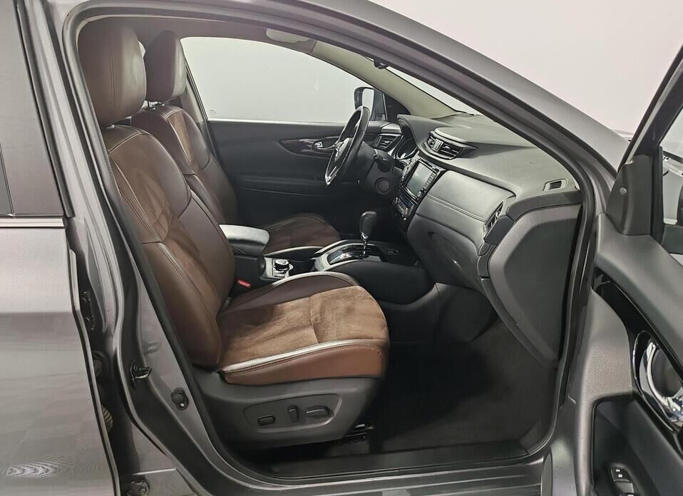 Nissan Qashqai, II Рестайлинг 2.0 CVT (144 л.с.) 4WD