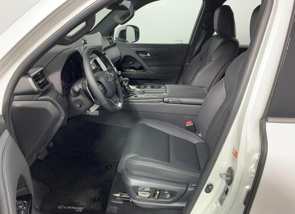 Lexus LX, IV 600 3.5 AT (415 л.с.) 4WD