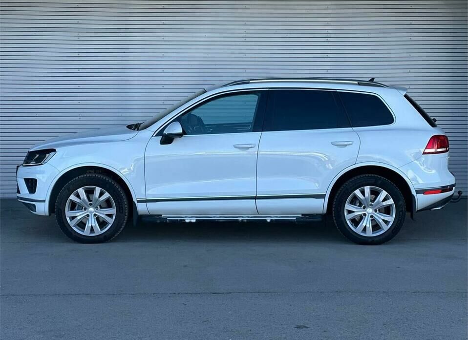 Volkswagen Touareg 3.0d AT (245 л.с.) 4WD