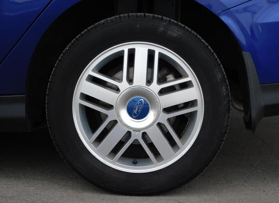 Ford Focus, III Рестайлинг 1.6 AMT (125 л.с.)