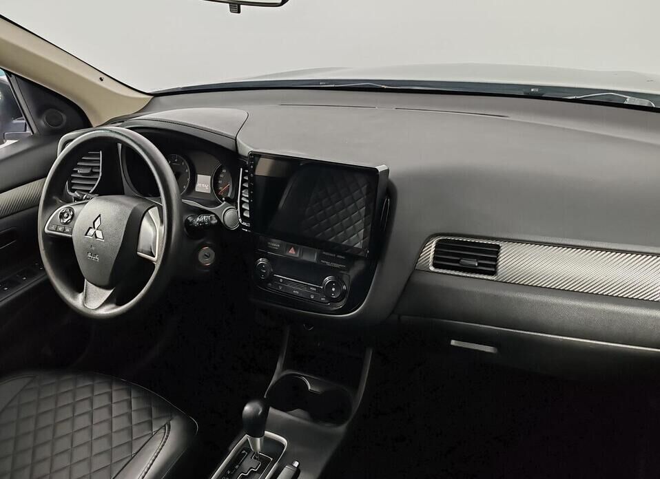Mitsubishi Outlander, III Рестайлинг 2 2.0 CVT (146 л.с.)