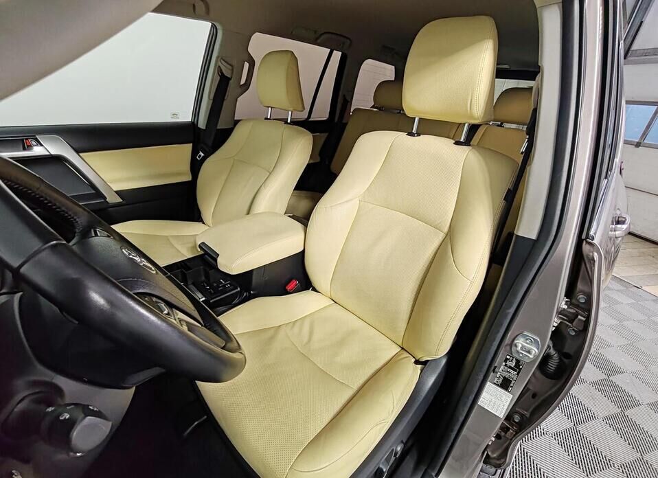 Toyota Land Cruiser Prado, 150 Series Рестайлинг 2 2.8d AT (177 л.с.) 4WD