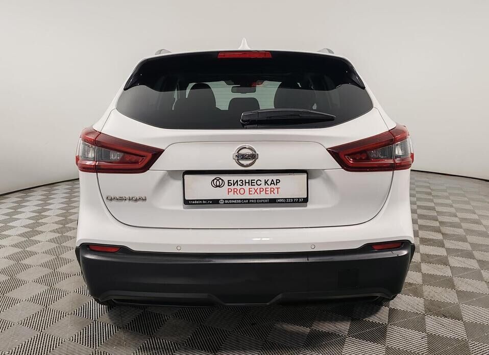 Nissan Qashqai, II Рестайлинг 2.0 CVT (144 л.с.) 4WD