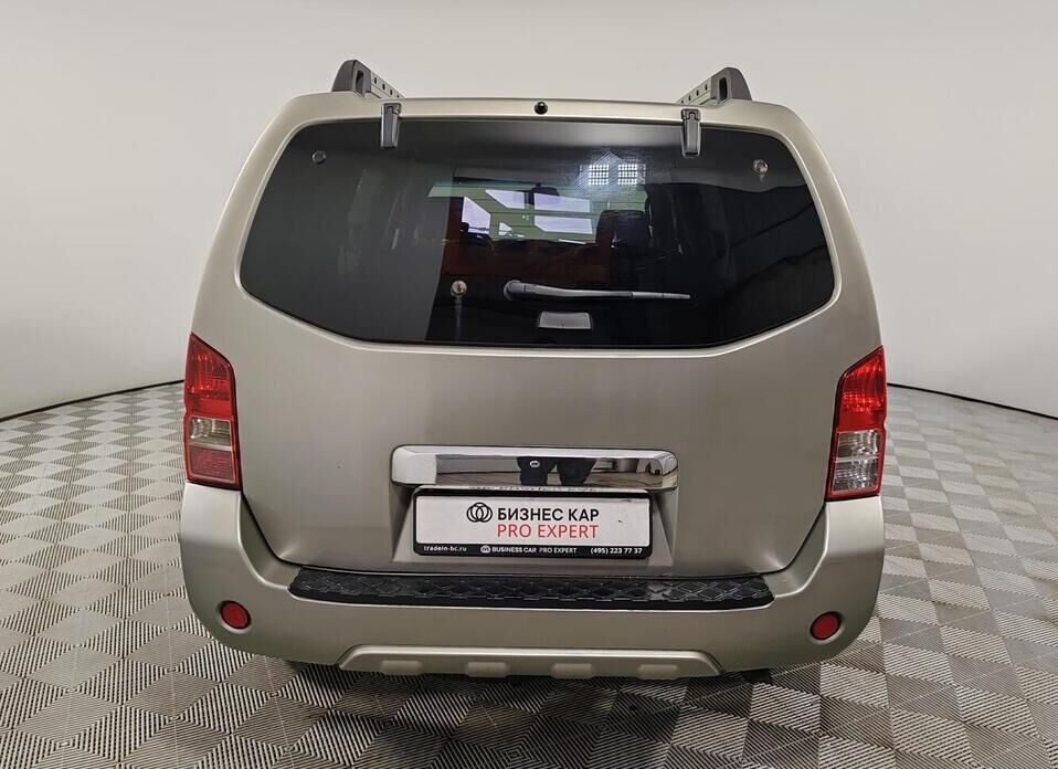 Nissan Pathfinder, III Рестайлинг 3.0d AT (231 л.с.) 4WD