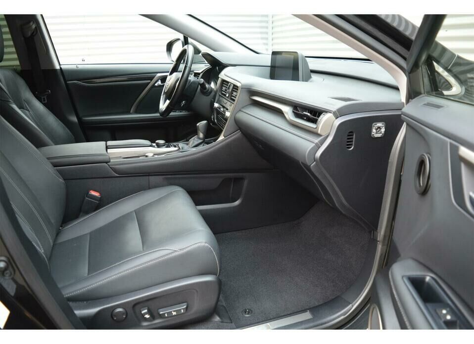 Lexus RX 200t 2.0 AT (238 л.с.) 4WD
