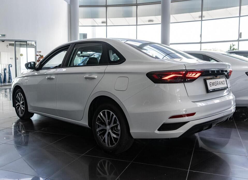 Geely Emgrand 1.5 AT (122 л.с.)