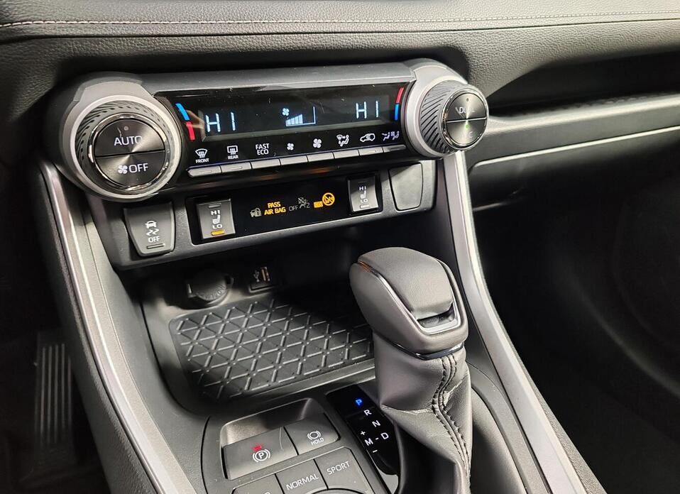 Toyota RAV4, V (XA50) 2.0 CVT (173 л.с.) 4WD