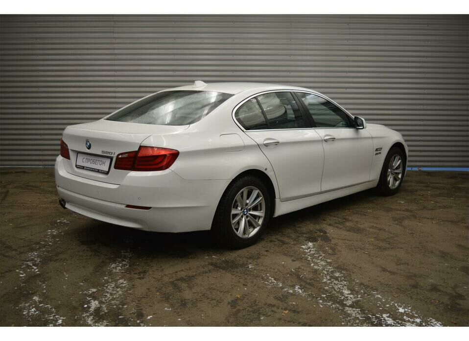 BMW 5 серии 520i 2.0 AT (184 л.с.)