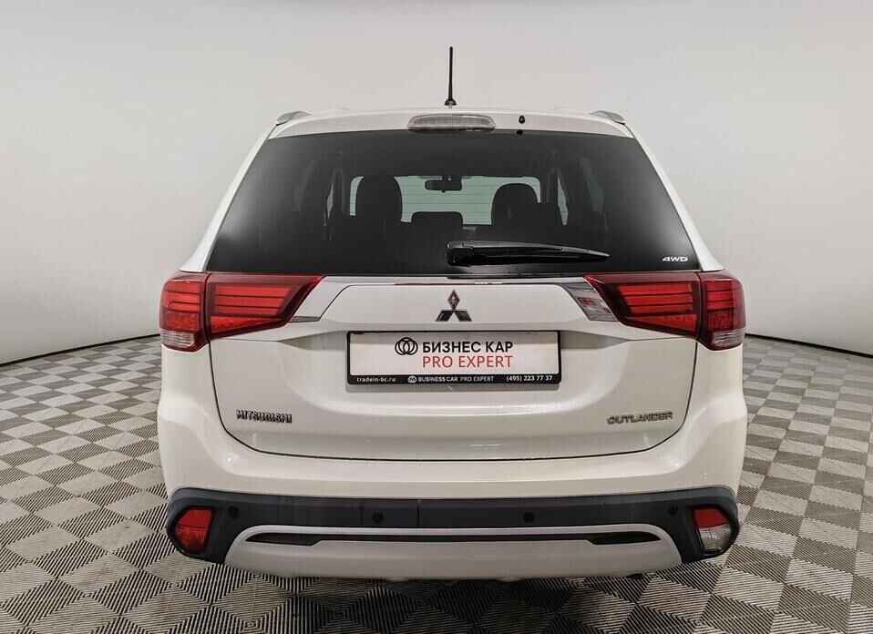 Mitsubishi Outlander, III Рестайлинг 2 2.0 CVT (146 л.с.) 4WD