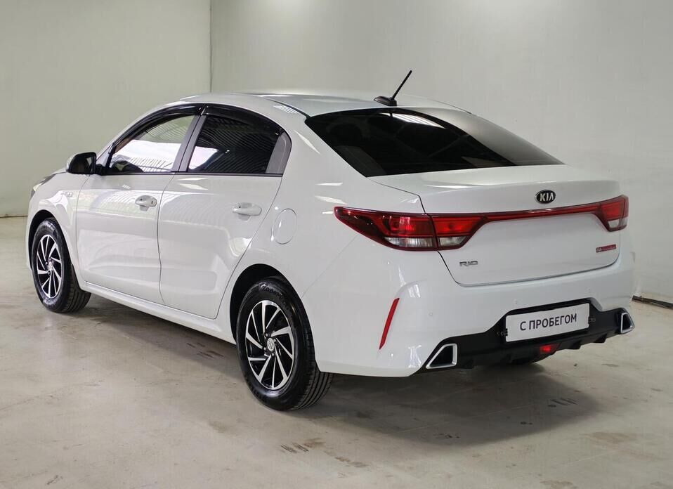 Kia Rio 1.6 AT (123 л.с.)