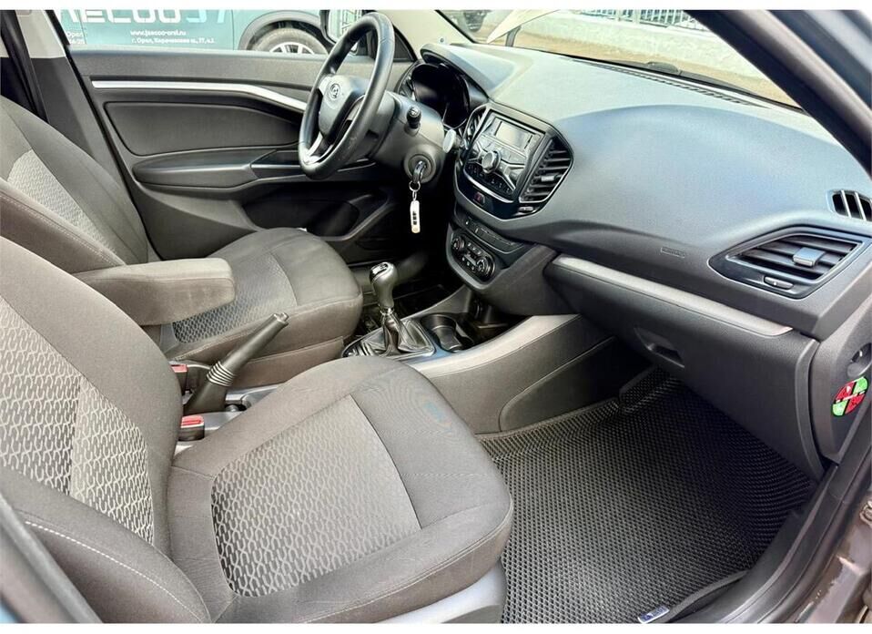 LADA (ВАЗ) Vesta, I 1.6 MT (106 л.с.)