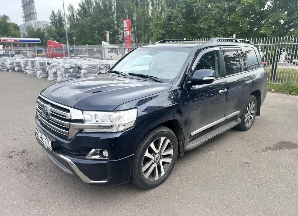 Toyota Land Cruiser, 200 Series Рестайлинг 2 4.5d AT (249 л.с.) 4WD