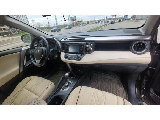 Toyota RAV4, 2015&nbsp;г., 103&nbsp;723&nbsp;км