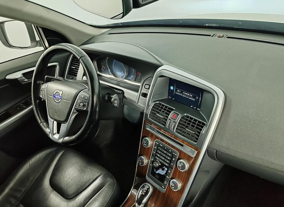 Volvo XC60, I Рестайлинг 2.4d AT (215 л.с.) 4WD