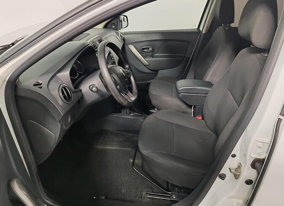 Renault Sandero, II Рестайлинг 1.6 MT (82 л.с.)