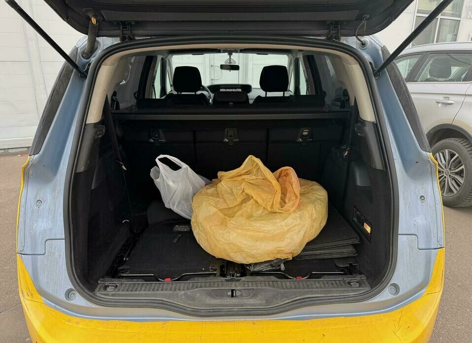 Citroen C4 Picasso 1.6 MT (120 л.с.)