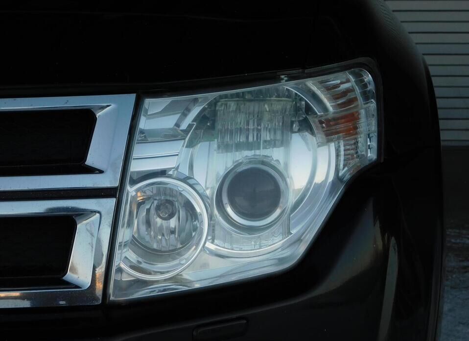 Mitsubishi Pajero, IV Рестайлинг 1 3.0 AT (178 л.с.) 4WD