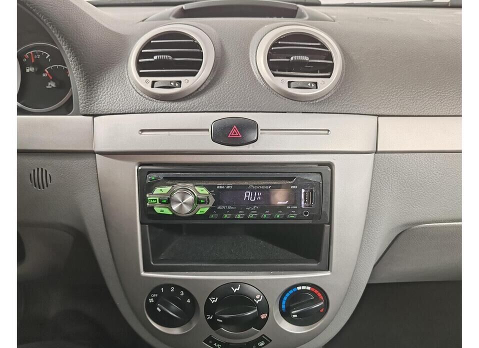 Chevrolet Lacetti 1.6 AT (109 л.с.)