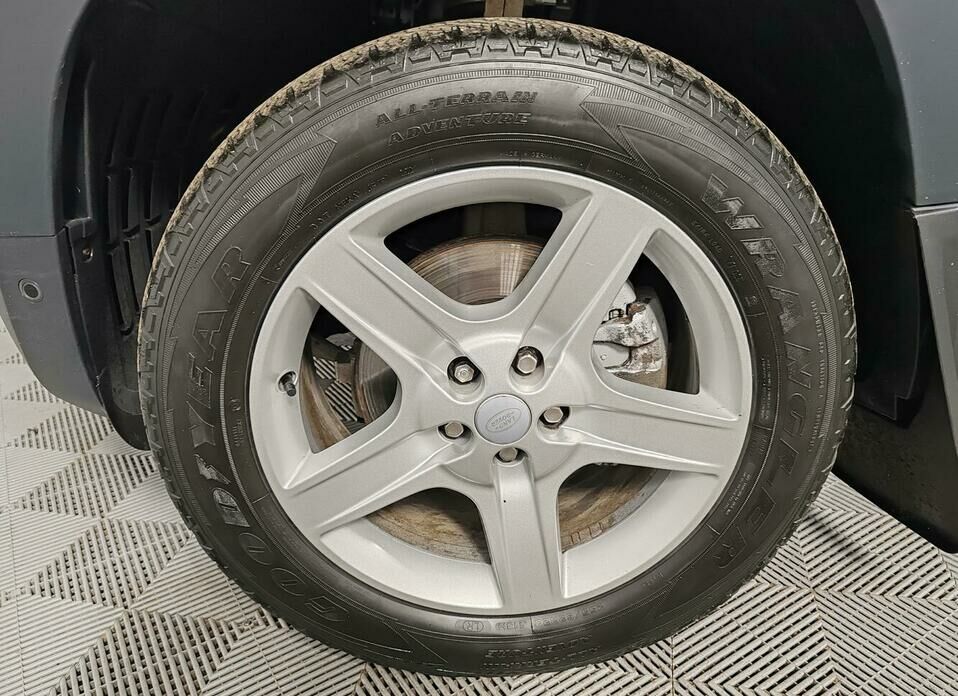 Land Rover Defender 110 2.0d AT (200 л.с.) 4WD