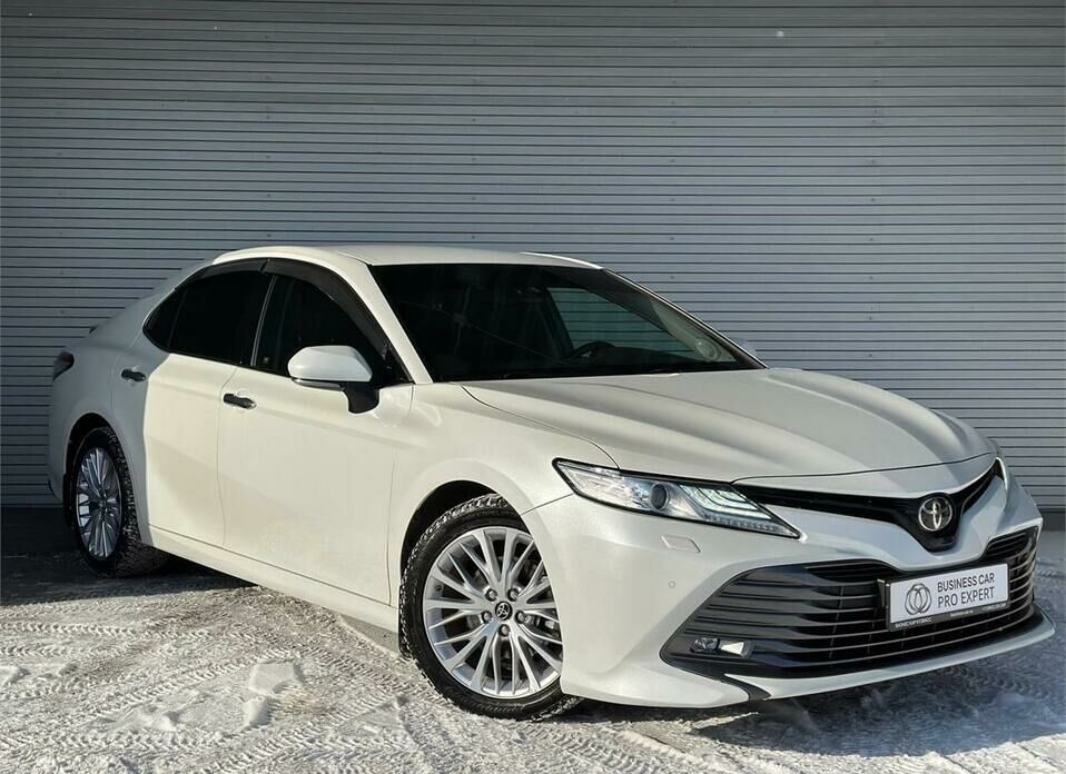 Toyota Camry 2.5 AT (181 л.с.)