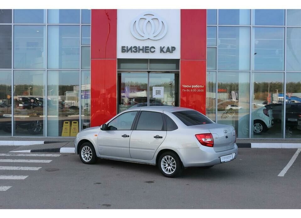 LADA (ВАЗ) Granta 1.6 MT (87 л.с.)