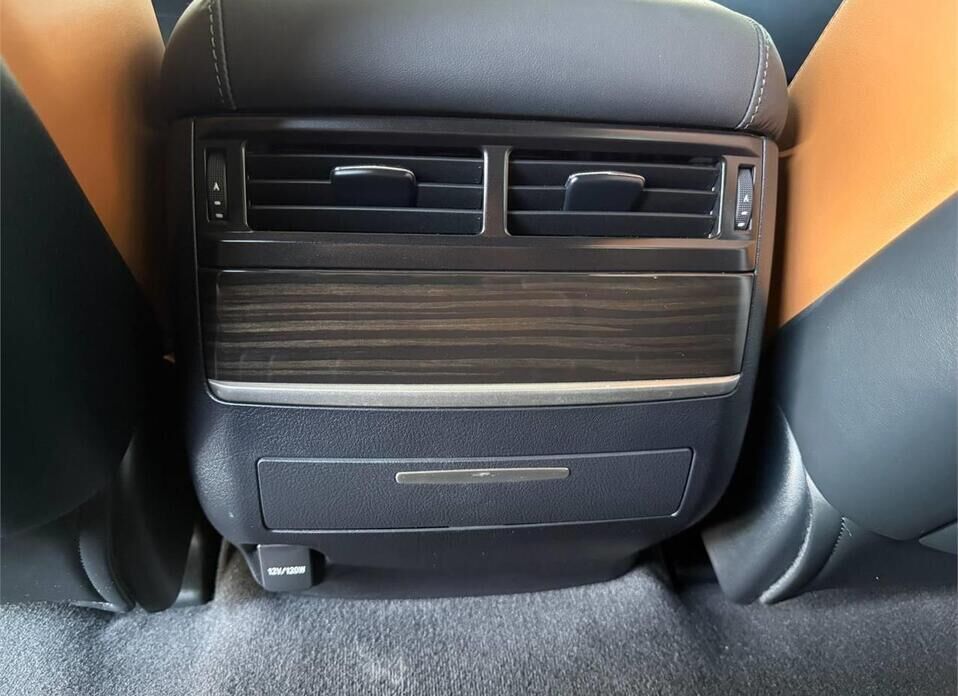 Lexus LX, III Рестайлинг 2 570 5.7 AT (367 л.с.) 4WD