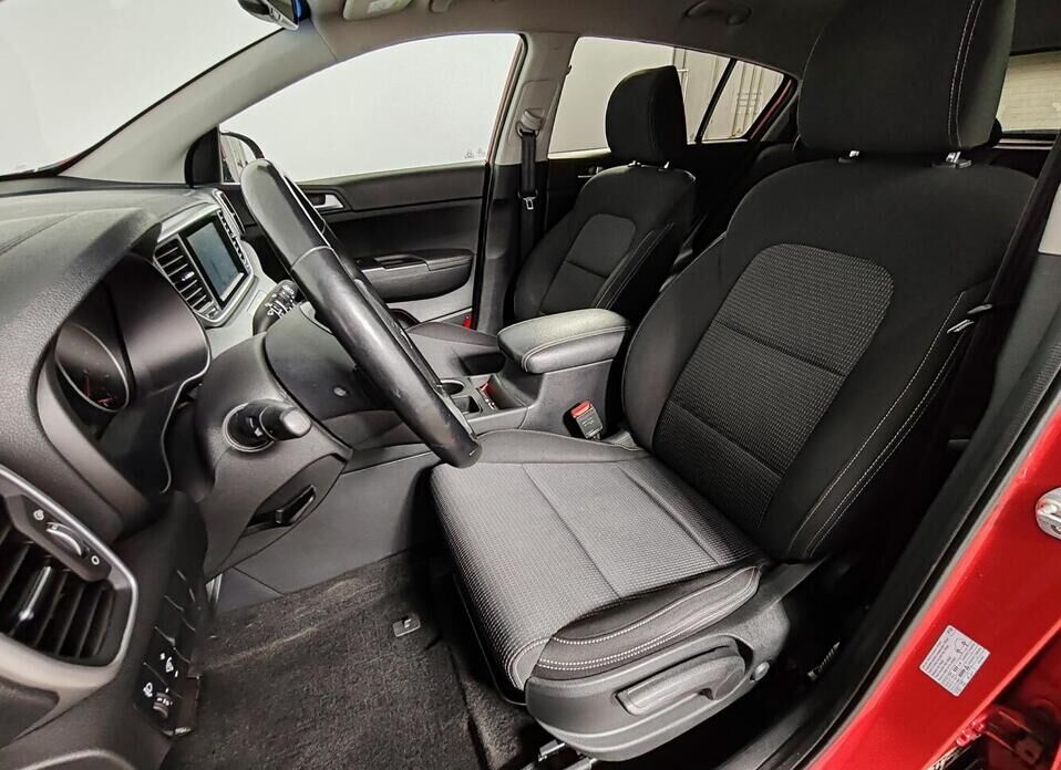 Kia Sportage, IV Рестайлинг 2.0 AT (150 л.с.) 4WD