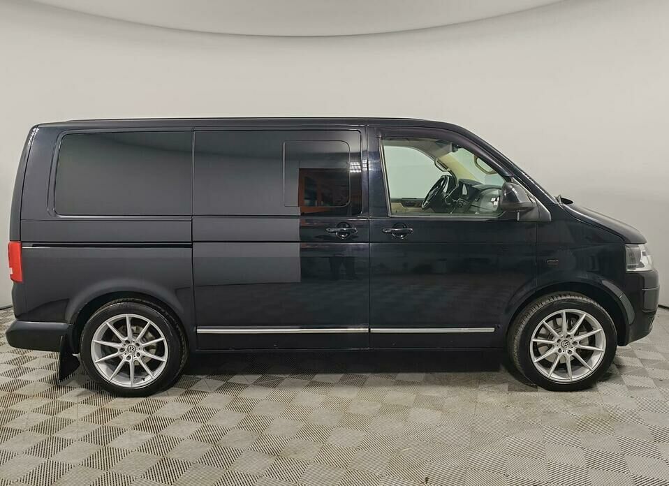 Volkswagen Multivan 2.0d AMT (180 л.с.) 4WD