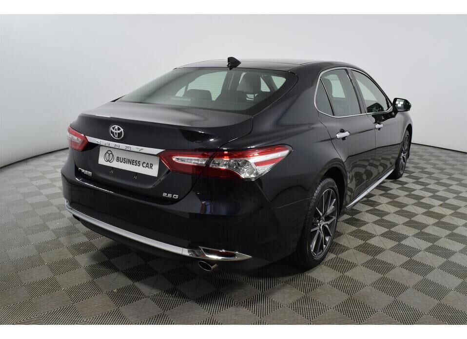 Toyota Camry 2.5 AT (206 л.с.)
