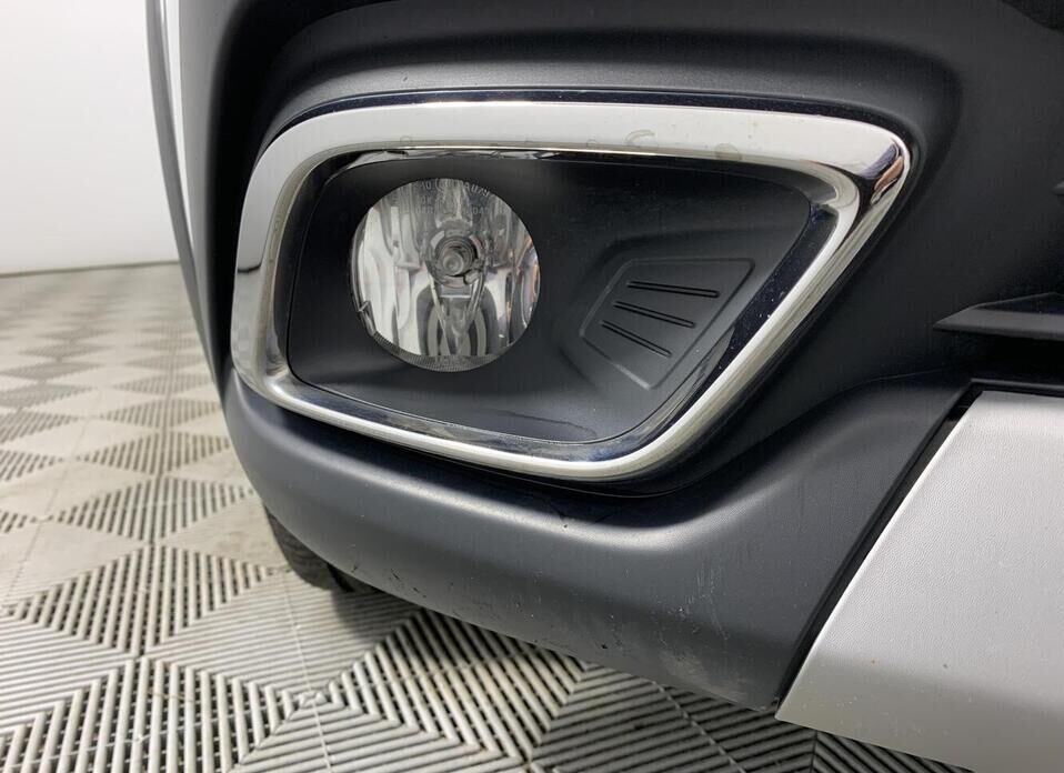 Renault Sandero Stepway 1.6 AT (102 л.с.)