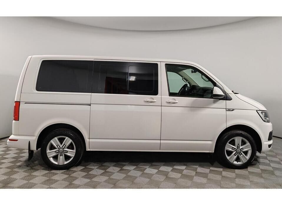 Volkswagen Caravelle 2.0d MT (102 л.с.)