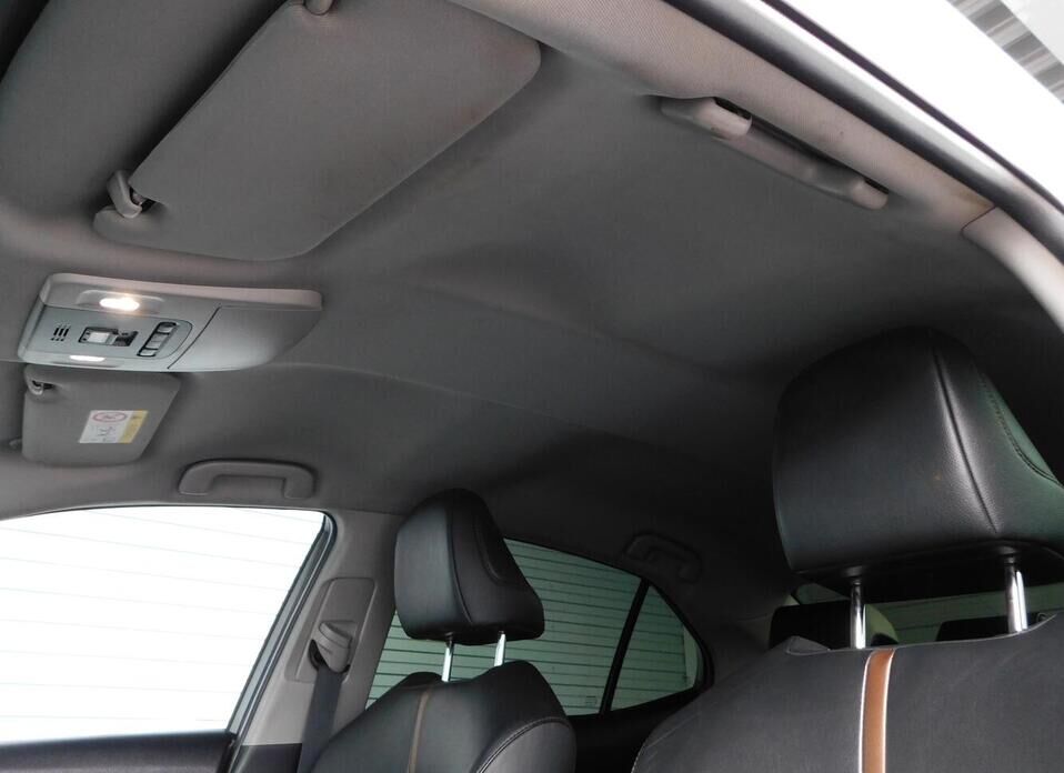 Toyota Camry, VIII (XV70) 2.5 AT (181 л.с.)