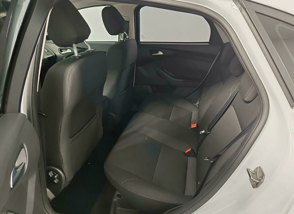 Ford Focus 1.6 AMT (105 л.с.)