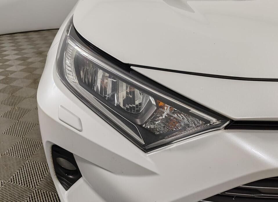 Toyota RAV4, V (XA50) 2.0 CVT (149 л.с.) 4WD