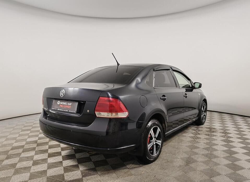 Volkswagen Polo, V 1.6 MT (105 л.с.)