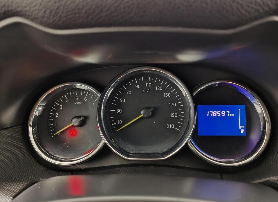 Renault Duster, I Рестайлинг 1.5d MT (109 л.с.) 4WD