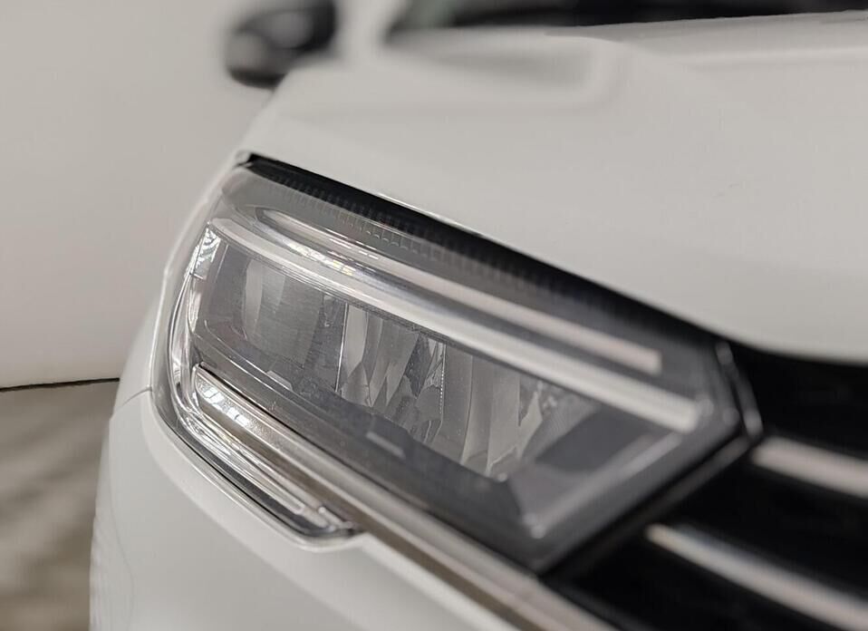 LADA (ВАЗ) Vesta, I Рестайлинг (NG) 1.6 MT (106 л.с.)