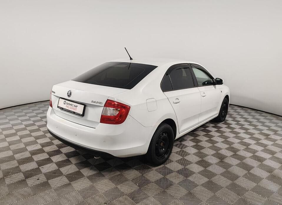 Skoda Rapid, I 1.6 MT (105 л.с.)